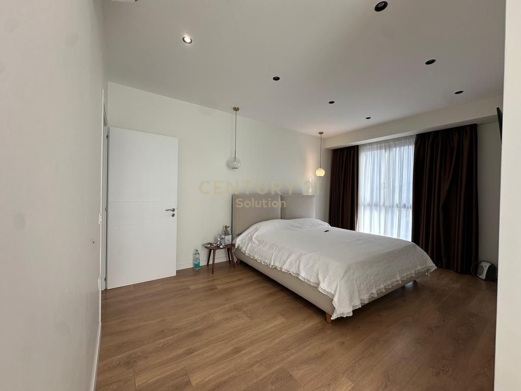 Apartament  fantastik 2+1+2 ne zonen e Astirit !