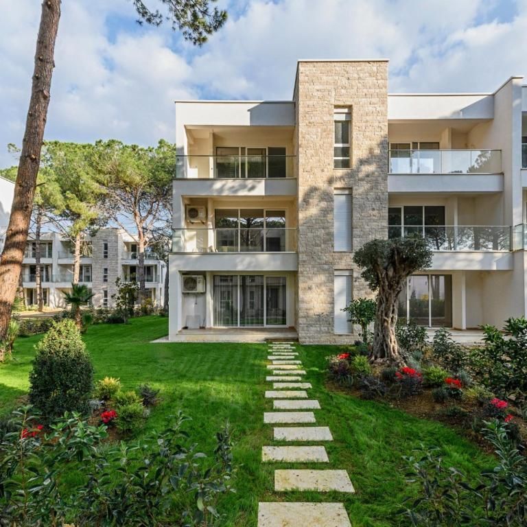 Shitet apartament 2+1, San Pietro, Gjiri i Lalzit