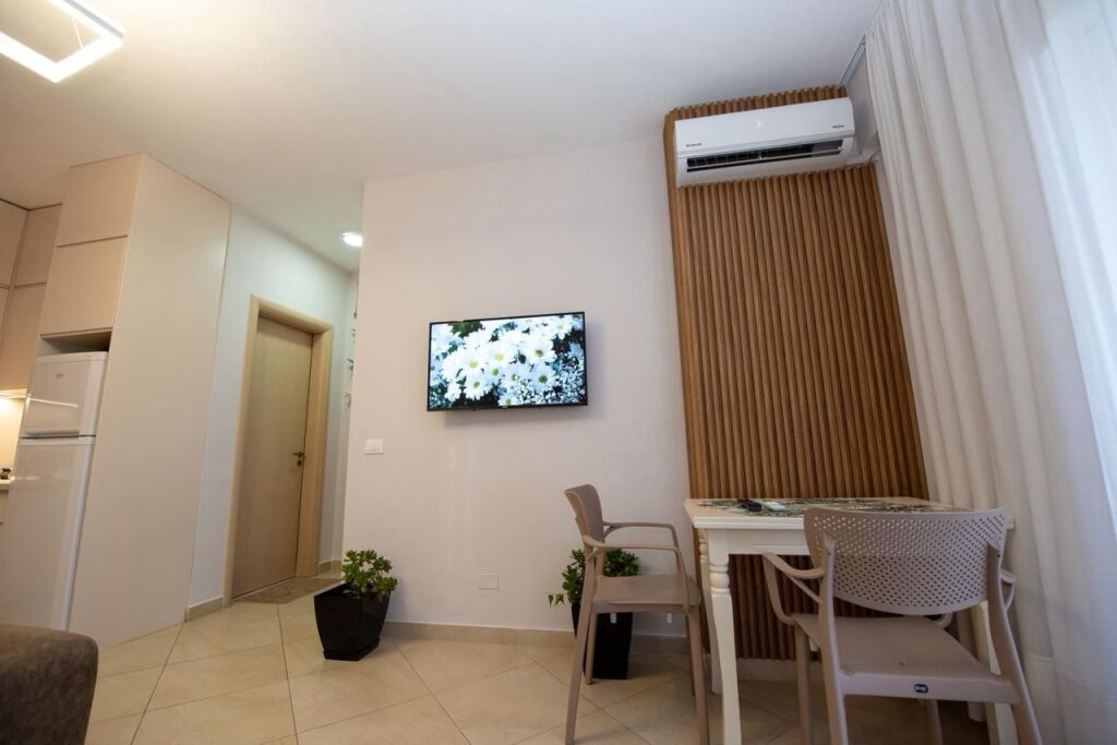 Appartamento 1+1 in vendita Uji ftohte Vlore te Kalaja