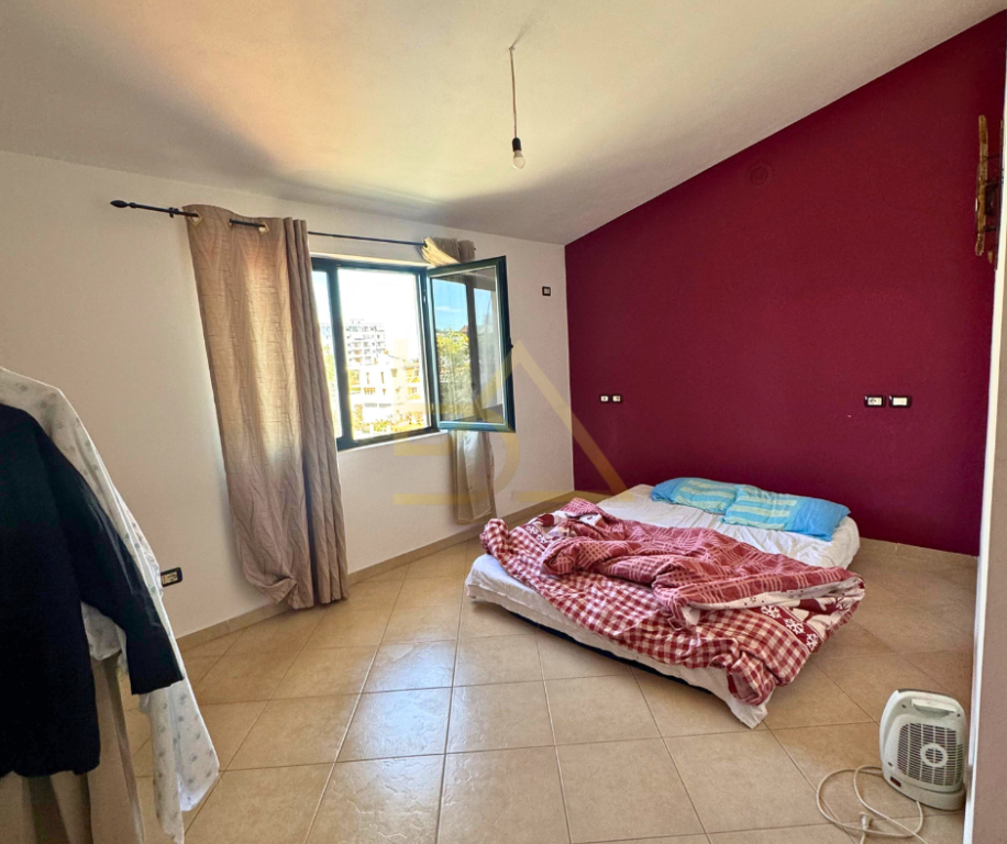 Shitet Vilë – Tiranë, Rruga Pjetër Arbnori