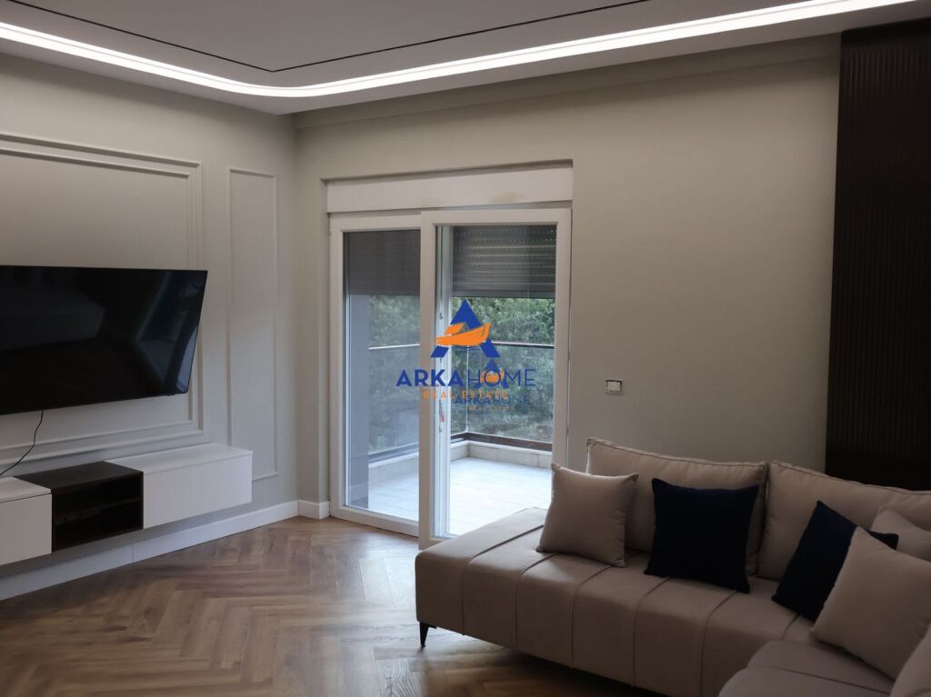 VENDESI APPARTAMENTO 2+1+2 BALCONI "ALI DEMI, VICINO BIO MARKET" 296.250 EURO