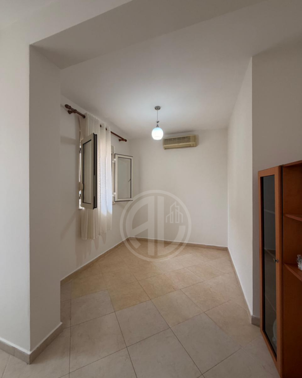 Jepet me qira apartament 1+1 pranë  Ish Parkut Sportiv,