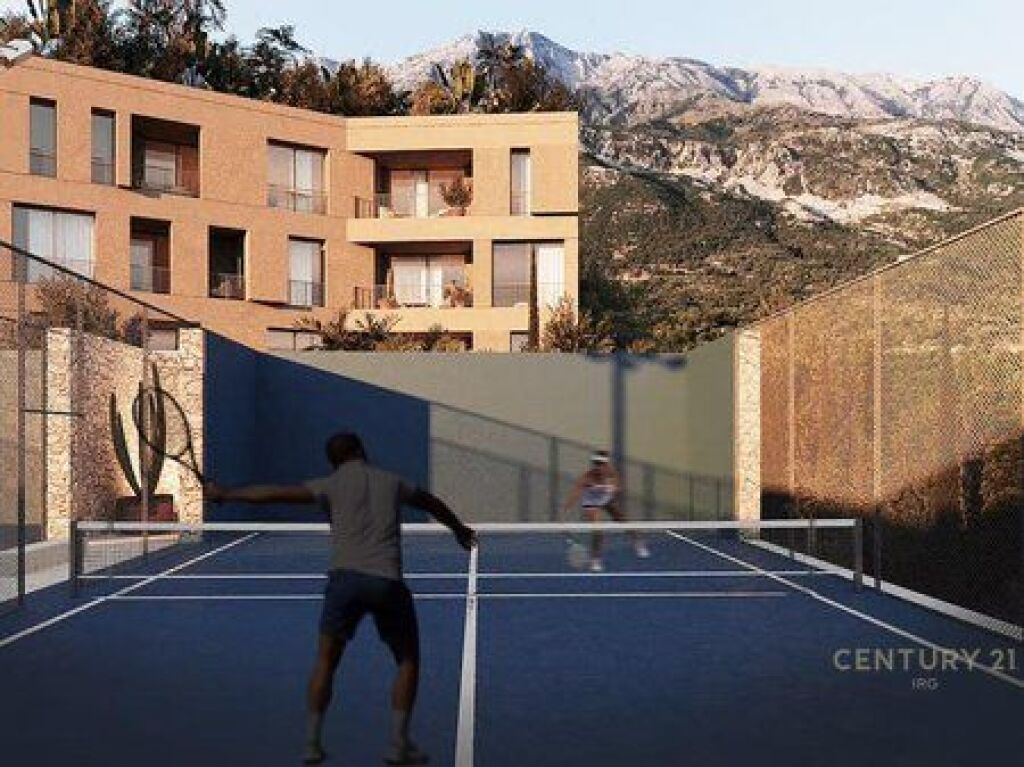 INTERA PROPRIETÀ RESIDENZIALE NELLA RESIDENZA SUNPALASE RESIDENCE!