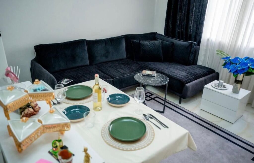 Jepet me qira apartament 1+1