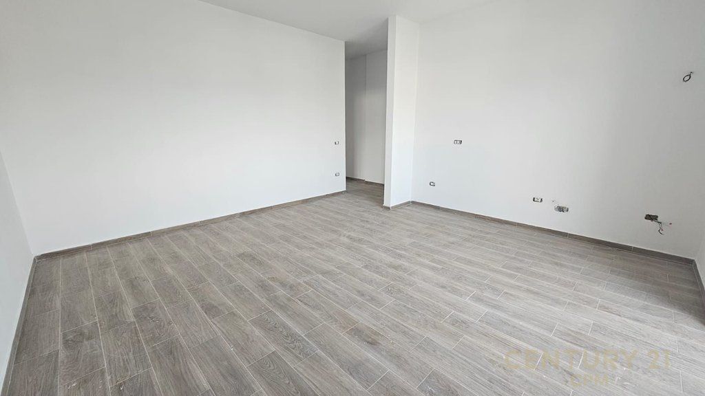 Apartament 1+1 Per Shitje Te Bulevardi i Ri! 111,400 € Sip. Totale  80m2  Sip. e brendshme  77m2