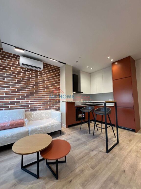 Apartment 1+1 + Parking Space for rent at the Train Station in Tirana