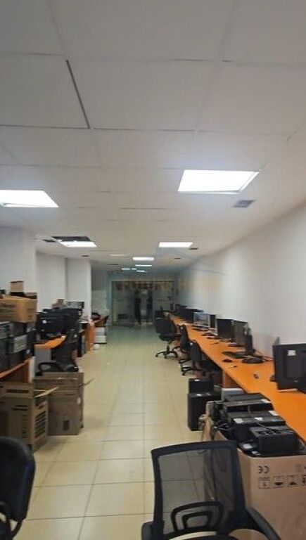 In vendita, Locale Commerciale, Condor Center, Tirana