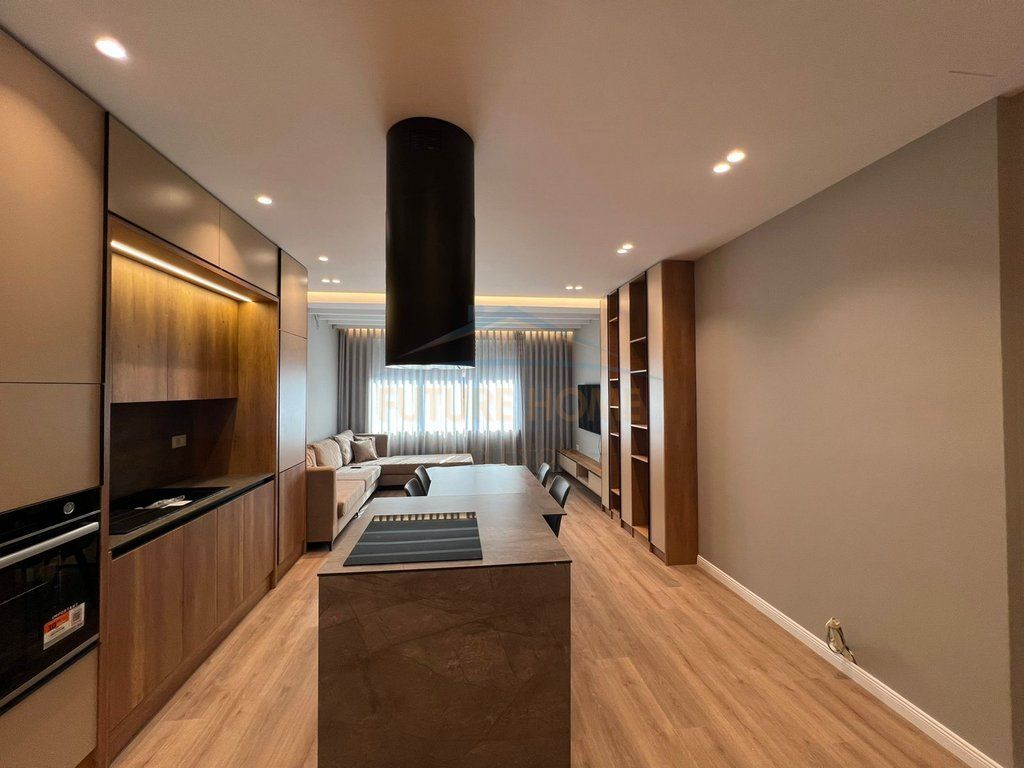 Qera, Apartament 2+1+Parkim,Rruga e Elbasanit,Tirane