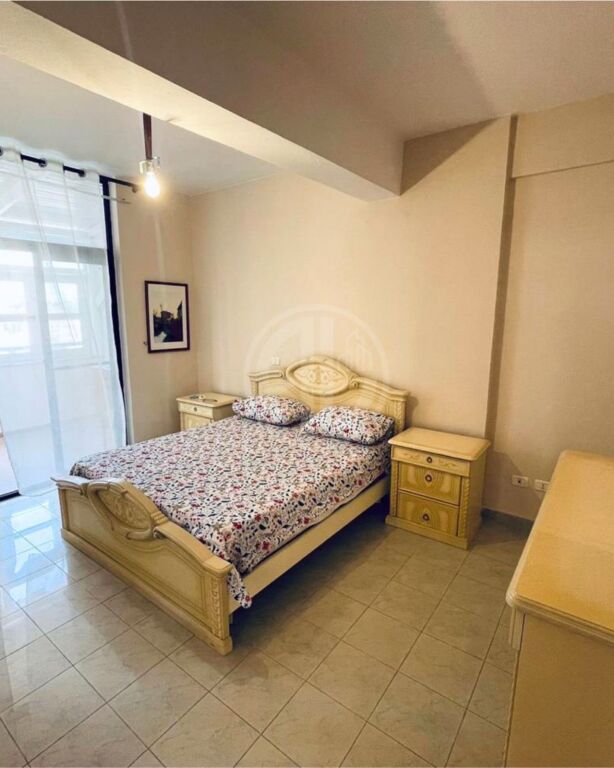 Apartament 2+1 me qera_Rruga e Portit