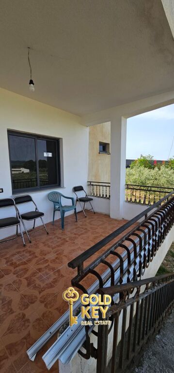 🏡 VENDESI 2 VILLE CON 6000M2 TERRENO  1000m2 TERRENO COLTIVABILE PARTE SHIJAK
