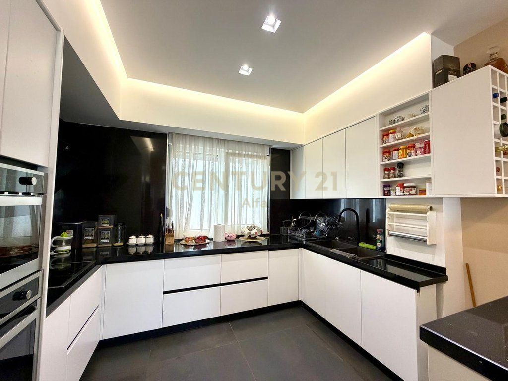 SHESIM, APARTAMENT PREMIUM 2+1+2 me POST PARKIMI, LIQENI I THATE!