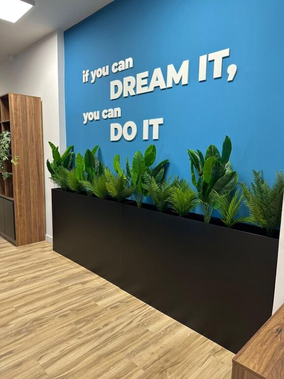 Jepet me Qira ambient për zyra, me 7 salla dhe 3 tualete, tek “Future Home Residence”