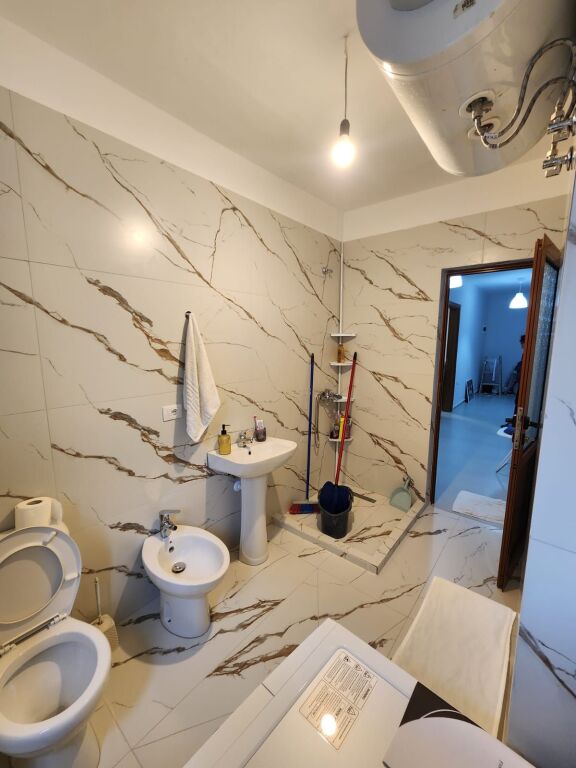 🏡 JEPET ME QERA APARTAMENT 2+1 PRAN  MARKATES