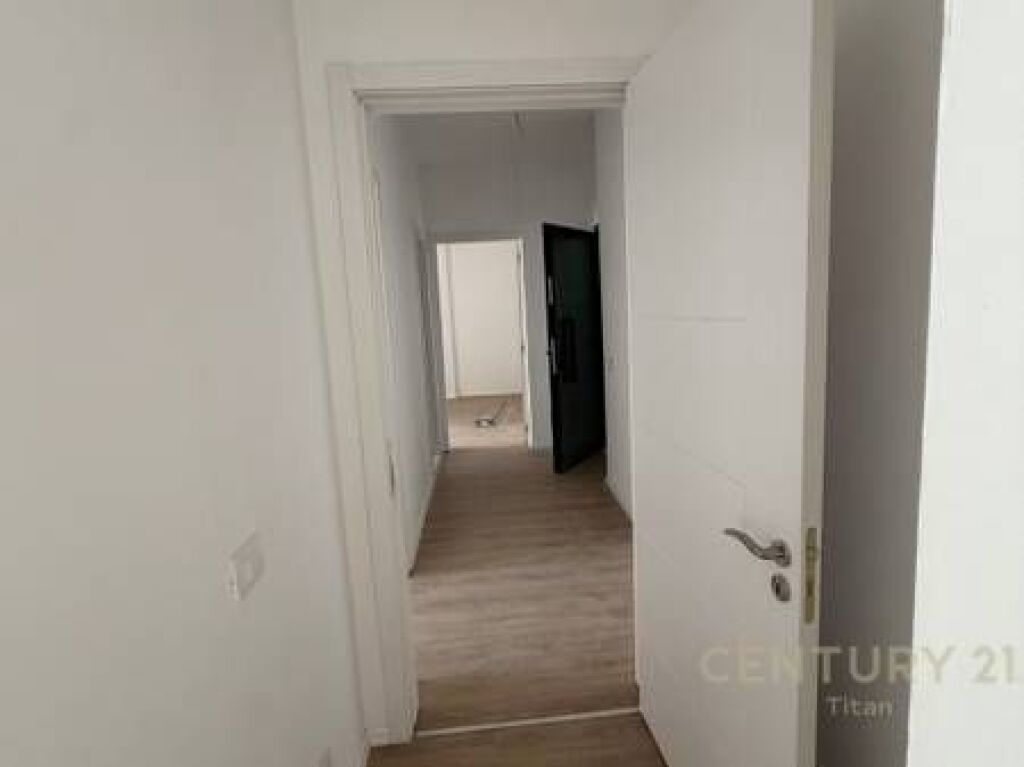 Apartment 2+1+balcony for sale at White Crown Residence in Kamez