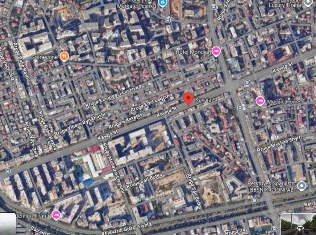 Shitet 2 garazhe ne Rrugen e Kavajes prane Qendres Condor (ID 4181125)