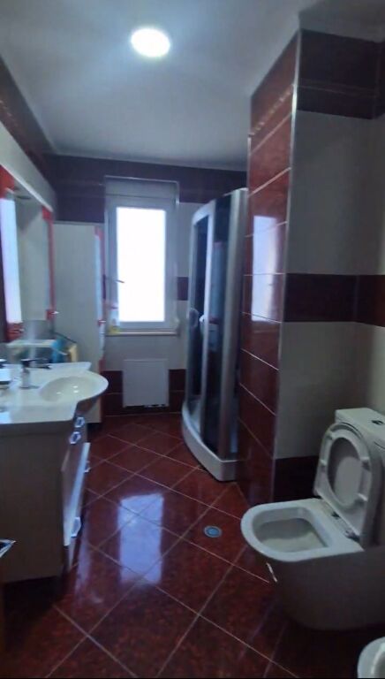 Vendesi in vendita appartamento 2+1, Viale Jean Dark