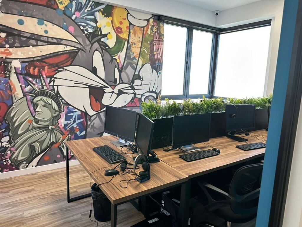 Jepet me Qira ambient për zyra, me 7 salla dhe 3 tualete, tek “Future Home Residence”