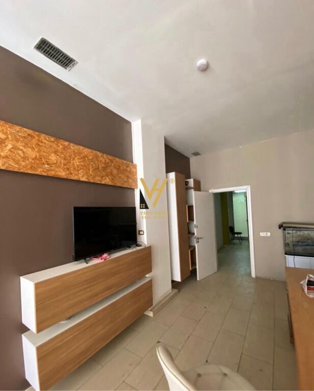 OFFICE 60 M2 FOR RENT ON KAVAJA STREET 1,200 EURO