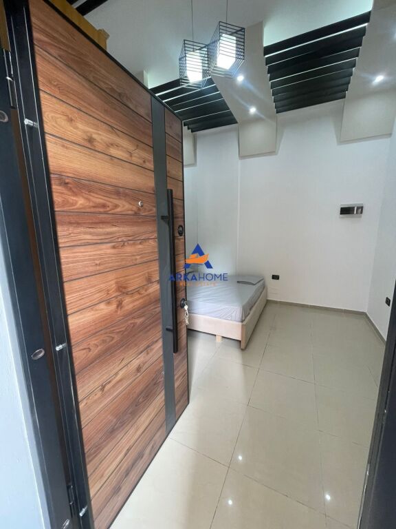 STUDIO APARTMENT FOR RENT 40M2 "BILL CLINTON STREET" 350 EURO