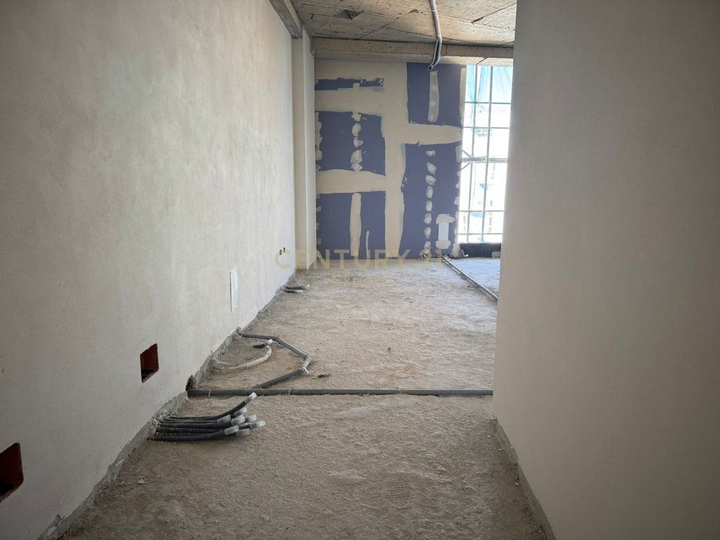 2+1 APARTMENT FOR SALE IN EXPOZITA BUILDING