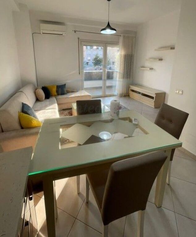 Rent, Apartment 2+1+2+Parking Space, Paris Commune, Tirana.