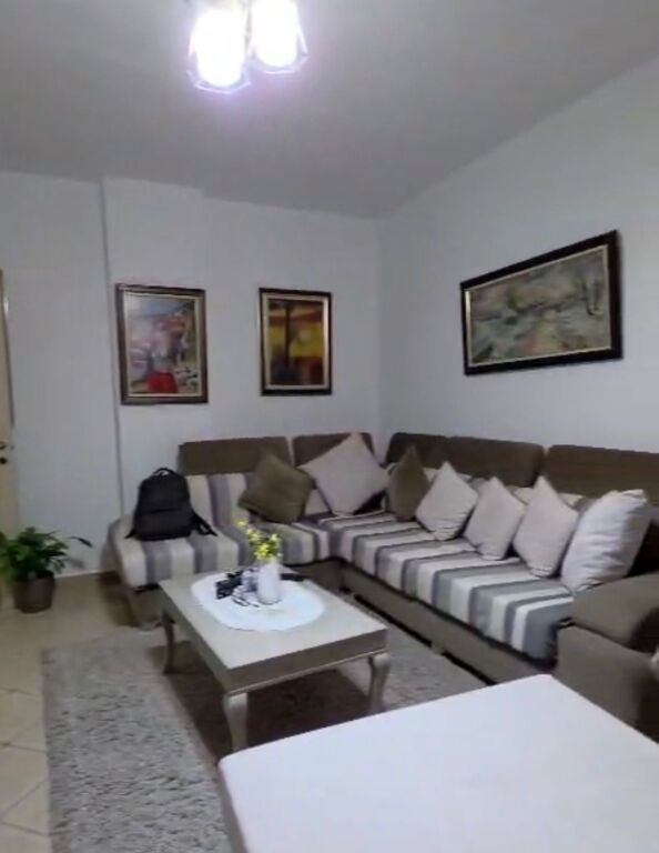 Apartament 2+1 (i modifikuar) tek Fresku!