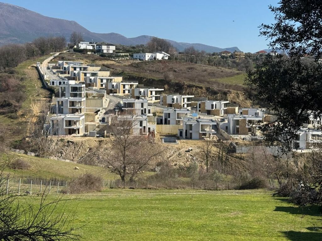 SHITET VILE 2-KATESHE NE ZONEN E FARKES, TIRANE