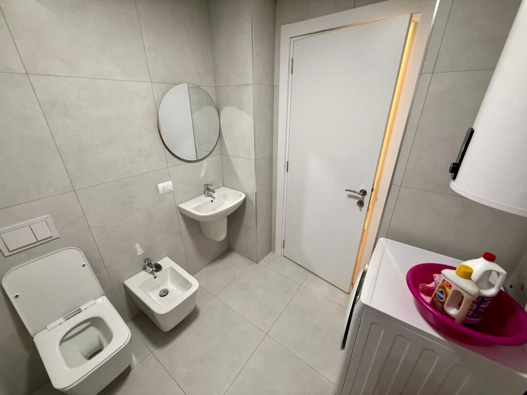 📣 AFFITTO Appartamento 2+1+2 📍 Vicino a Casa Italia ✨💶 Prezzo 65.000 Leke/Mese