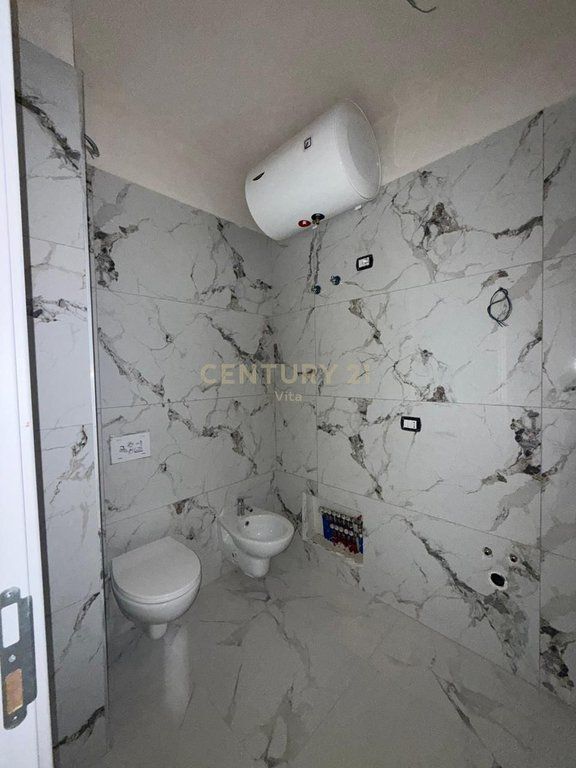 SHITET APARTAMENT 1+1 + POST PARKIMI TEK RESIDENCA LOREDIS , QERRET !!!
