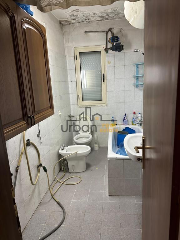 Shitet, Apartament 3+1, Rruga Irfan Tomini, Tiranë - 165,000€ | 87.1 m²
