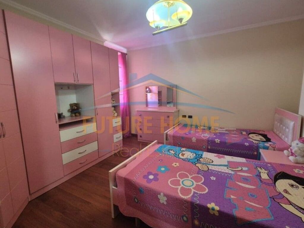 In vendita, Appartamento 2+1, Viale Giovanna d'Arco, Tirana.