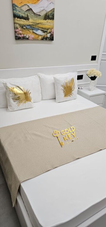 🏡 AMBIENTE COMMERCIALE IN VENDITA (Negozio + Mini hotel con 3 Appartamenti × Booking/AirBnb)