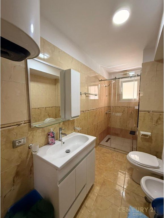 APARTAMENT 1+1 ME QIRA PRANE 21 DHJETORIT! 550 € /Muaj