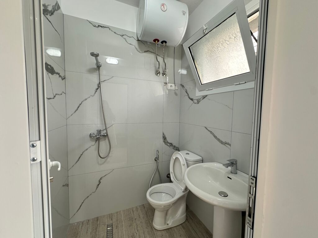 2+1 apartment for sale in Lungomare Vlore