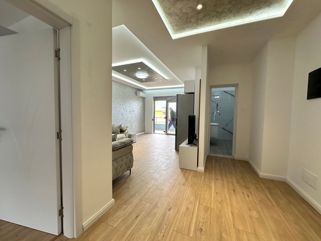2+1 apartment for sale in Lungomare Vlore