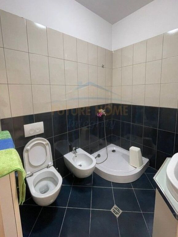 Rent, Apartment 2+1+2+Parking Space, Paris Commune, Tirana.
