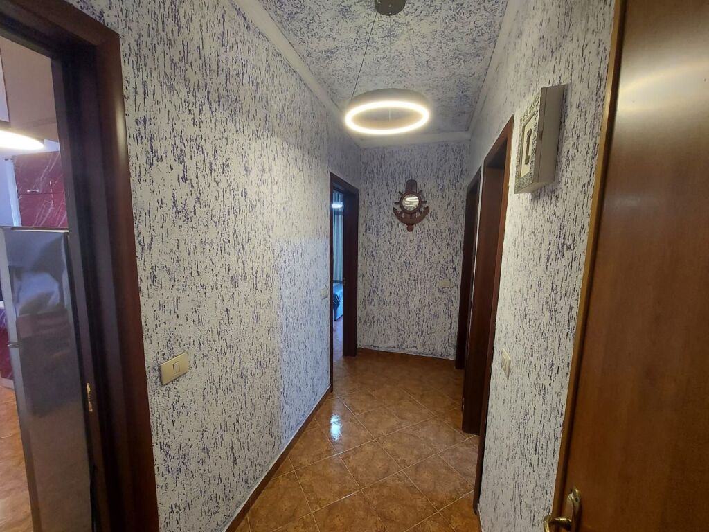 Shitet Apartament 2+1  Golem