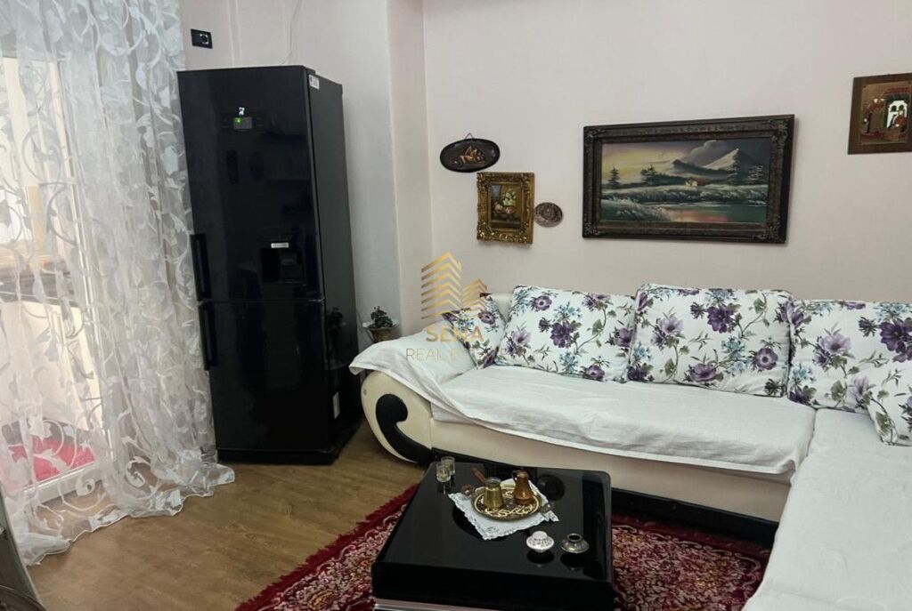 Rent, Apartment 2+1+Blk, Commune of Paris, 60,000 Leke/Month