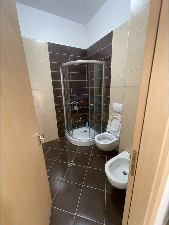 Rent, Apartment 2+1+2+Parking Space, Paris Commune, Tirana.