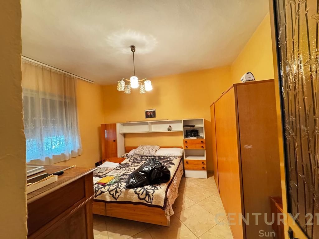 VENDESI APPARTAMENTO 3+1 AL MOZAIKU DI TIRANA 185.000 € Sup. Totale  100m2