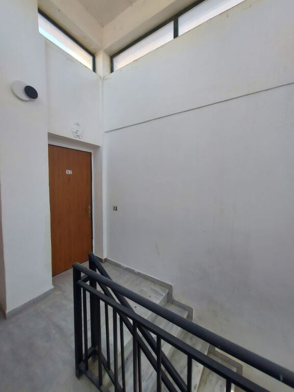 Shitet Apartament 2+1  Golem
