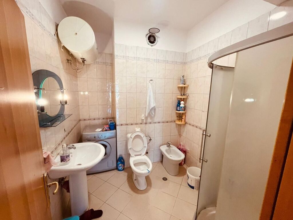 Jepet me qira apartament 2+1 në Rrugën e Portit, Durrës pet friendly