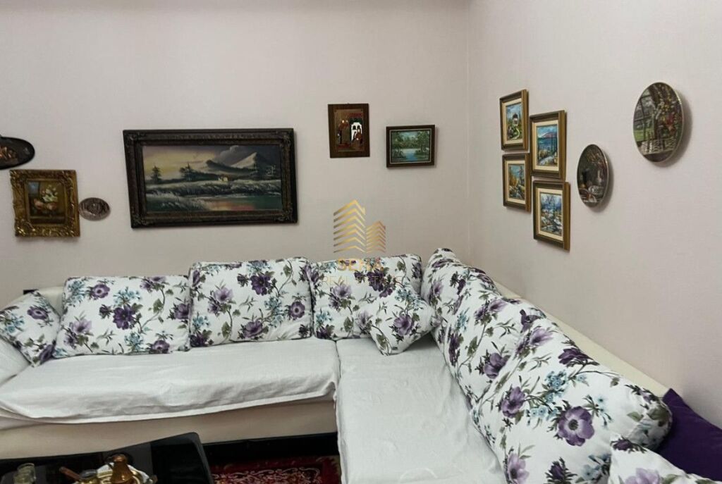 Rent, Apartment 2+1+Blk, Commune of Paris, 60,000 Leke/Month