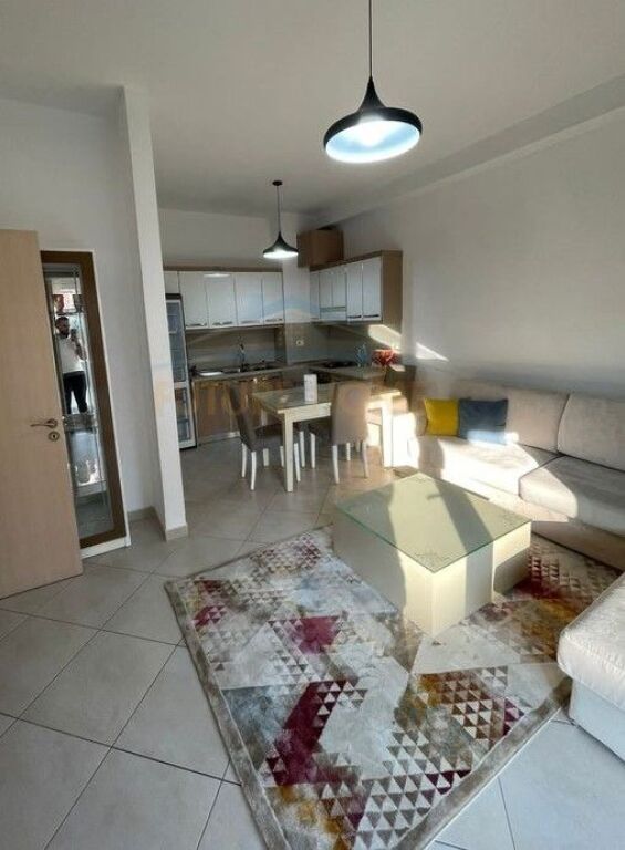 Rent, Apartment 2+1+2+Parking Space, Paris Commune, Tirana.