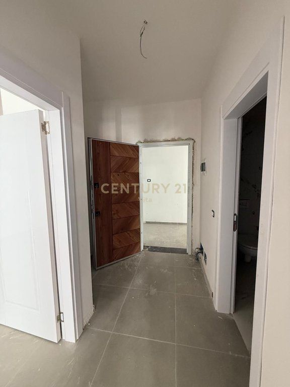 SHITET APARTAMENT 1+1 + POST PARKIMI TEK RESIDENCA LOREDIS , QERRET !!!