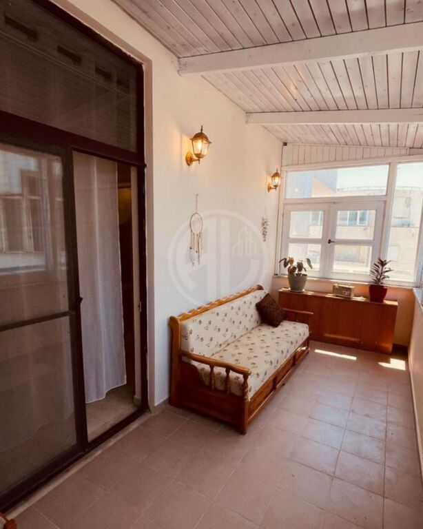Apartament 2+1 me qera_Rruga e Portit