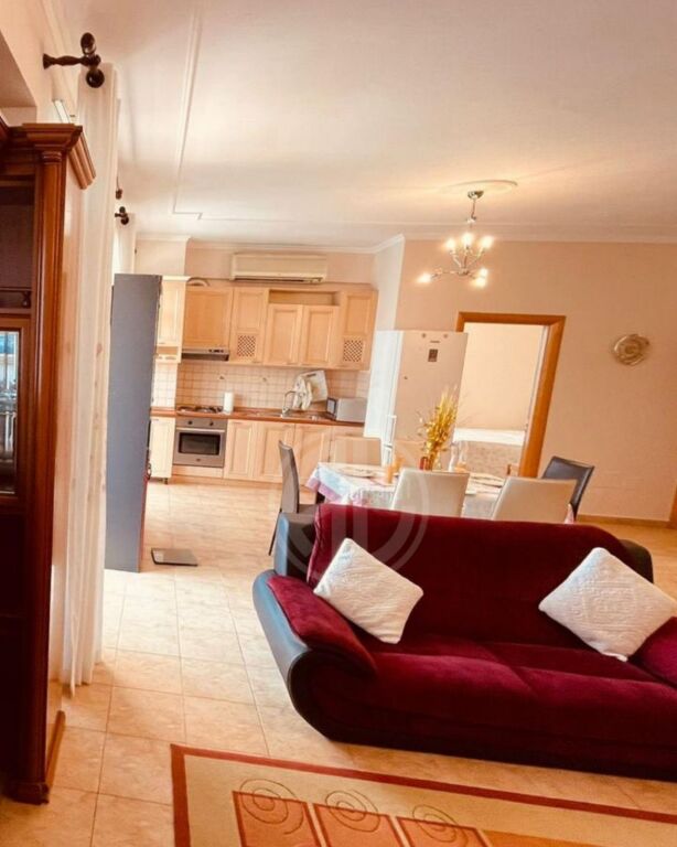 Apartament 2+1 me qera_Rruga e Portit