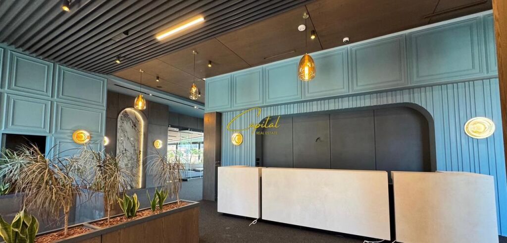 LOCALE COMMERCIALE IN VENDITA 1000 M2 COMPLESSO GOLDEN PARK 3 1.500.000 EURO