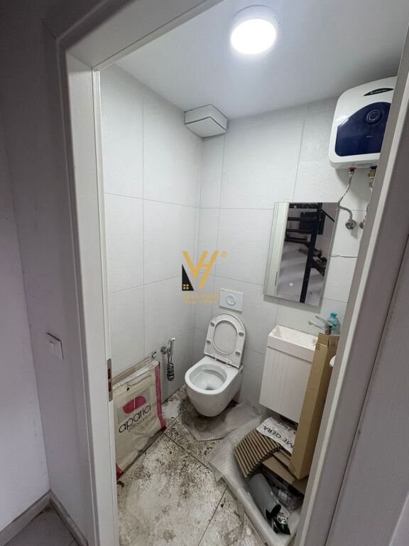 VENDESI DUPLEX 32 M2 IN AFFITTO PRESSO IL COMUNE DI PARIGI 400 EURO