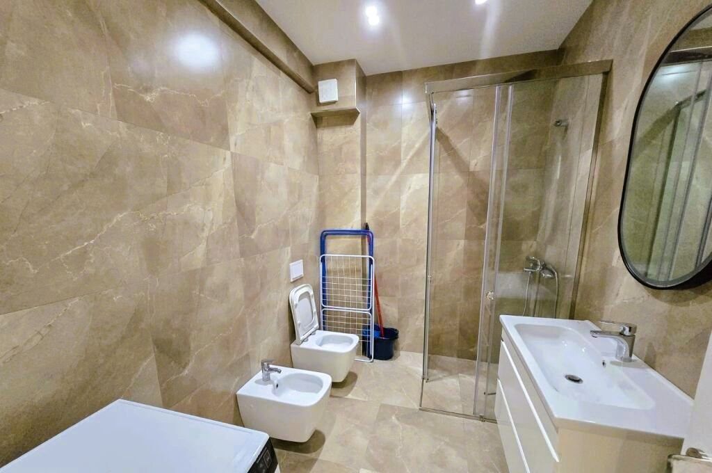 APPARTAMENTO DI LUSSO 2+1+2 POSTI AUTO VICINO AL LAGO ASCIUTTO!